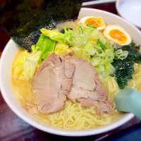 Snapdishの料理写真:近所のラーメン屋|うっしーさん