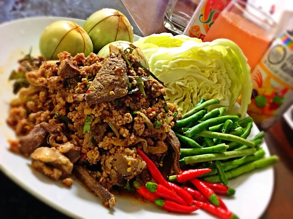 ลาบหมู Northern style pork spicy salad 🐖🐖|krittさん