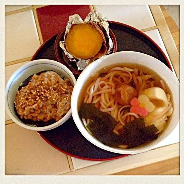 年明けうどん☆納豆とろろご飯☆ふかし安納芋꒰ *´З` ꒱〜ෆ⃛ෆ⃛ೄ|とまこ(*^o^*)さん