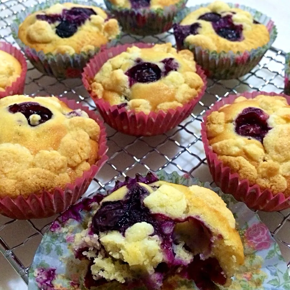 Blueberry crumble muffins|Trish Wongさん