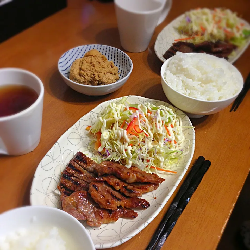 Snapdishの料理写真:和牛と豚肉の味噌漬け|kentsanさん