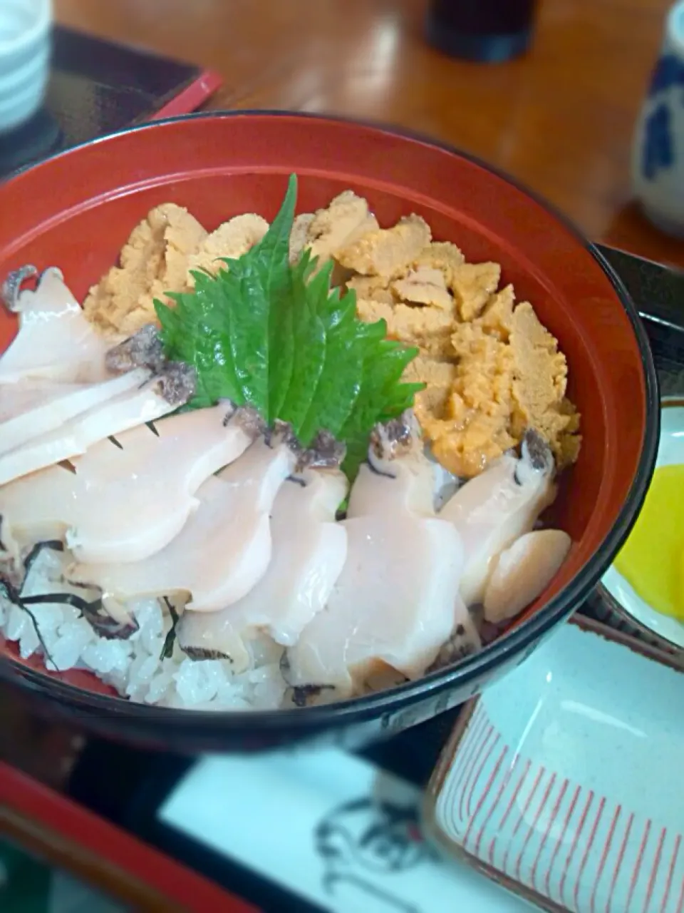 大間で食べたウニ鮑丼|Miki (๑◕ˇڡˇ◕๑)♪さん