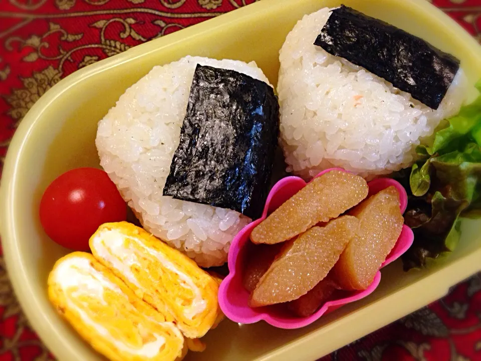 おにぎりと数の子の醤油漬け弁当|もえさん