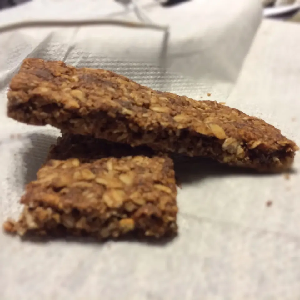 More granola bars|julia hoさん