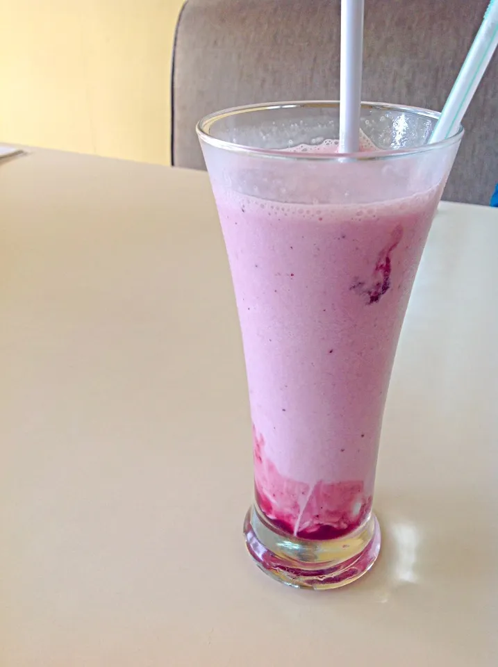 blueberry milkshake|diyan candraさん