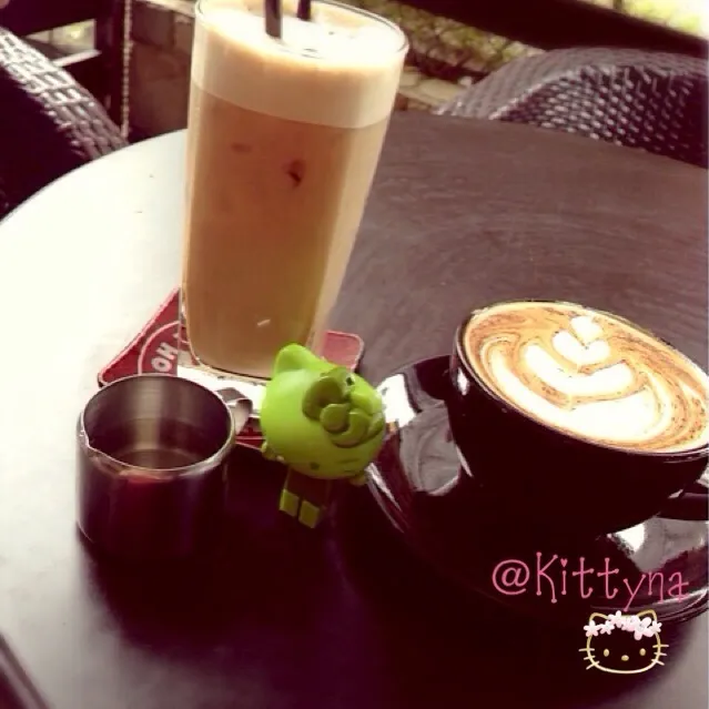 Snapdishの料理写真:*-з・) 💗∗Flat White Iced & Cappuccino  ƈ●ƒƒℯℯ◷✝iɱℯ ∗|🎀Kittyna🌸さん