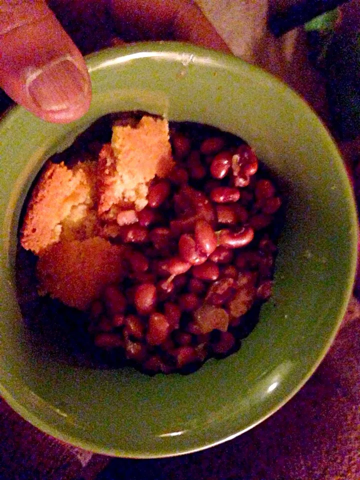 Snapdishの料理写真:Black eye peas &corn bread|amaja bryantさん