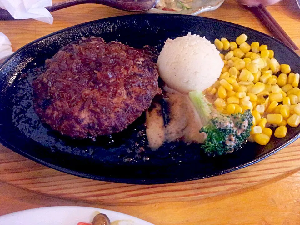 Garlic sauce hamburg steak|김도희さん