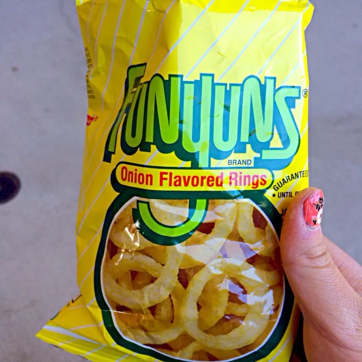 Snapdishの料理写真:Funyuns|julia hoさん