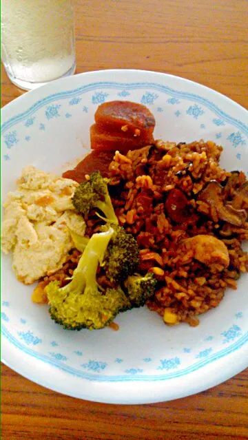 Snapdishの料理写真:claypot rice, steamed egg and broccoli, with mu jeorim (spicy radish)|Isabelle Chungさん