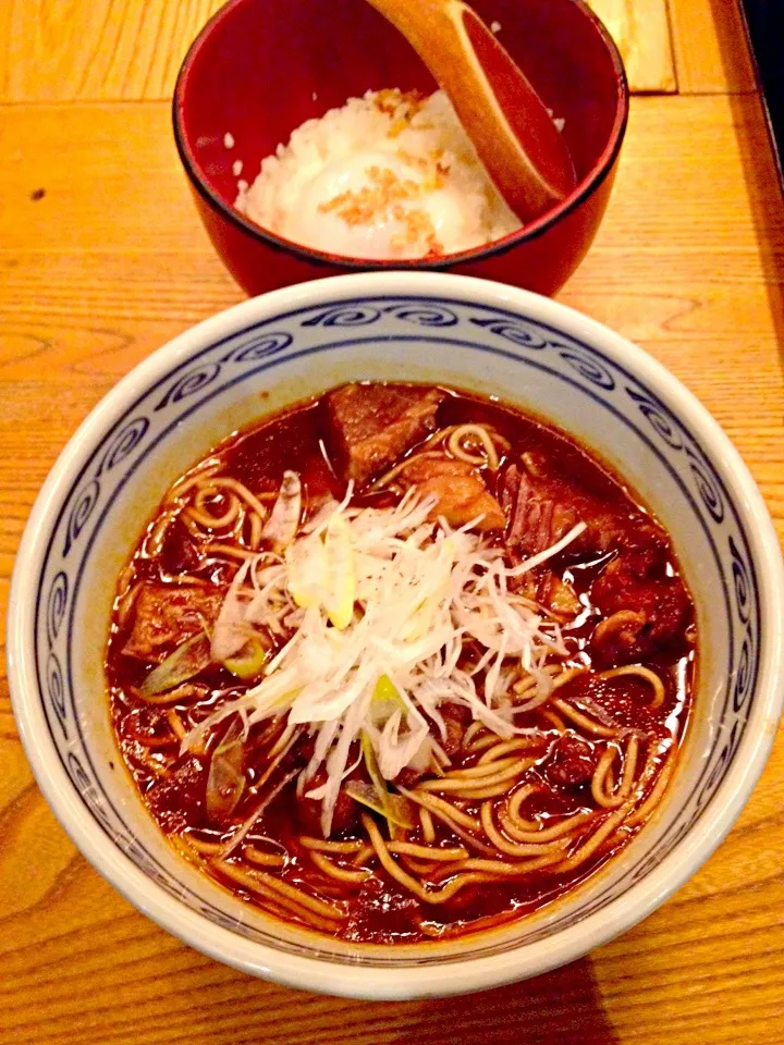 Snapdishの料理写真:カレー南蛮蕎麦と温玉ご飯|yさん