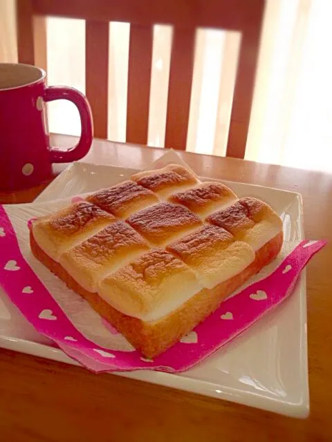 ゆんゆんゅんさんのマシュマロパンです( ´艸｀)美味し～!!|うさかめさん