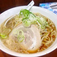 Snapdishの料理写真:ぼすや ラーメン|Hidenori Saru Ogataさん