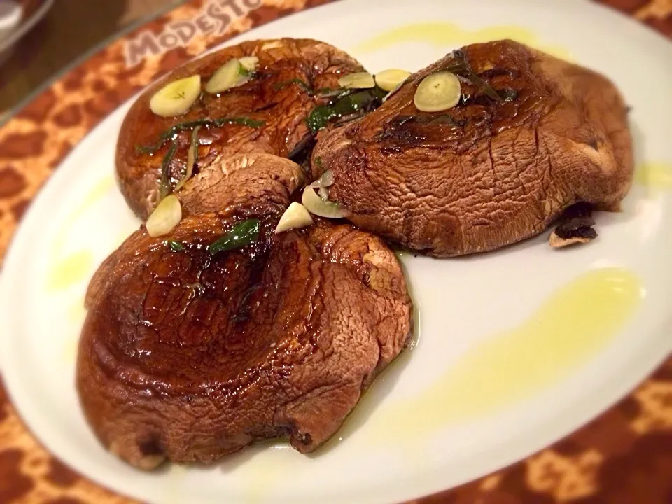 Snapdishの料理写真:Grilled Portobello|prissyさん