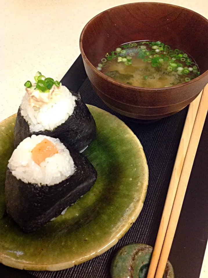 朝食 辛子明太子とツナマヨ🍙|izunさん