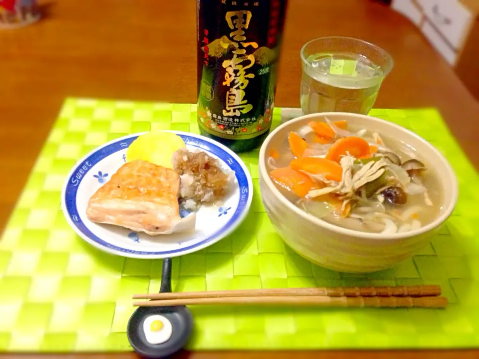 🍜けんちん饂飩＆鮭ハラス炙り🐟|マニラ男さん