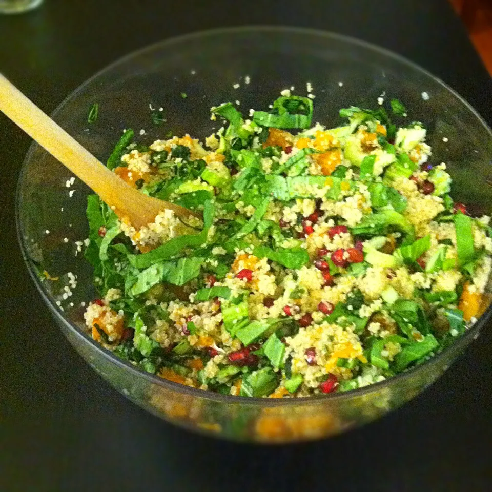 BokChoi Quinoa salad with butternut squash and pomegranate seeds|Shelly Latteさん