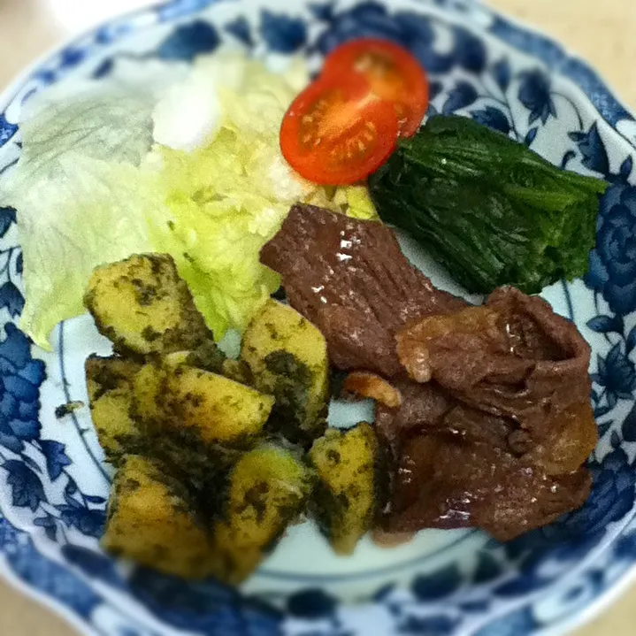 Snapdishの料理写真:Today's JK lunch plate.今日は始業式だけなので娘は家でお昼ごはん。|hoppycowさん