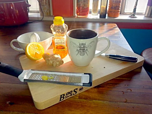 Snapdishの料理写真:lemon ginger tea|Melissa Mackeyさん