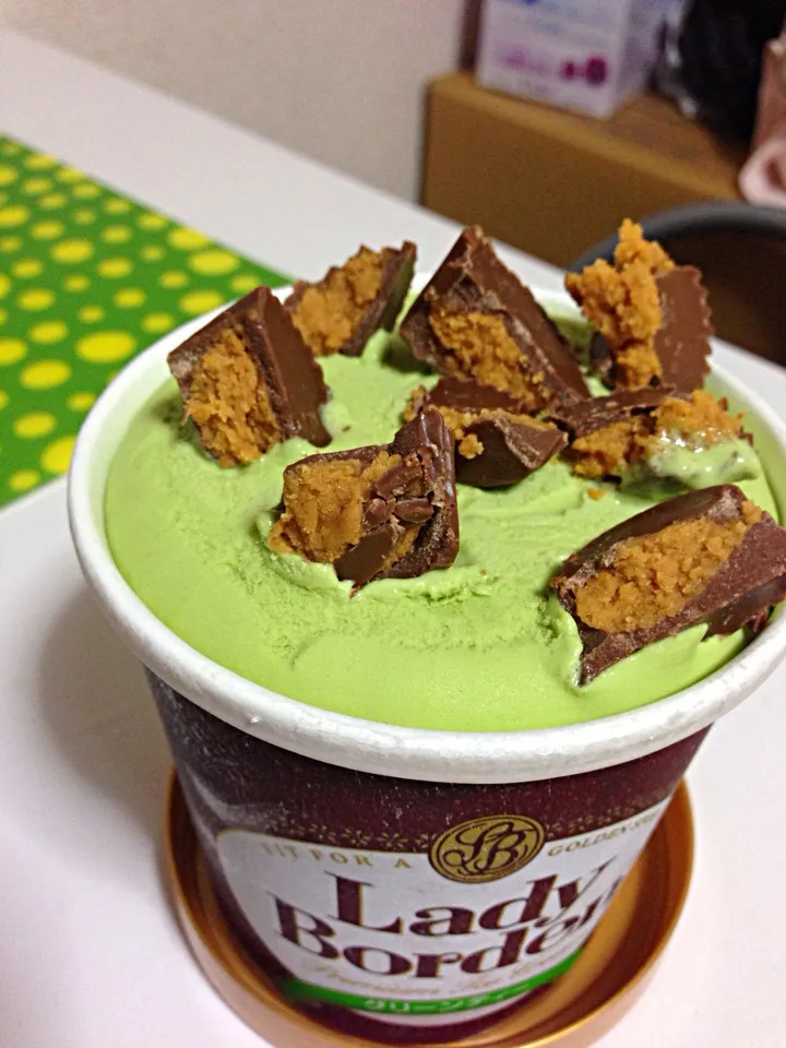 Reese's peanut buttercup x Green tea ice cream|Kimberlyさん