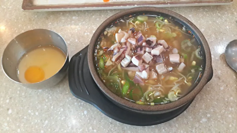 Snapdishの料理写真:수란, 콩나물국밥|박선영さん