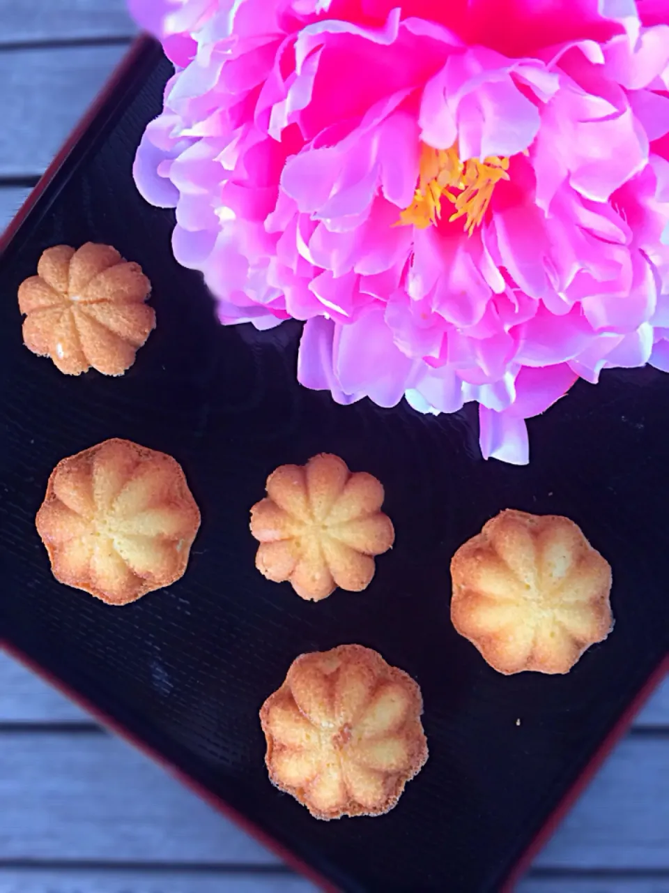 Kuih bahulu - nyonya mini sponge cake eaten during the lunar new year|12Dragonさん