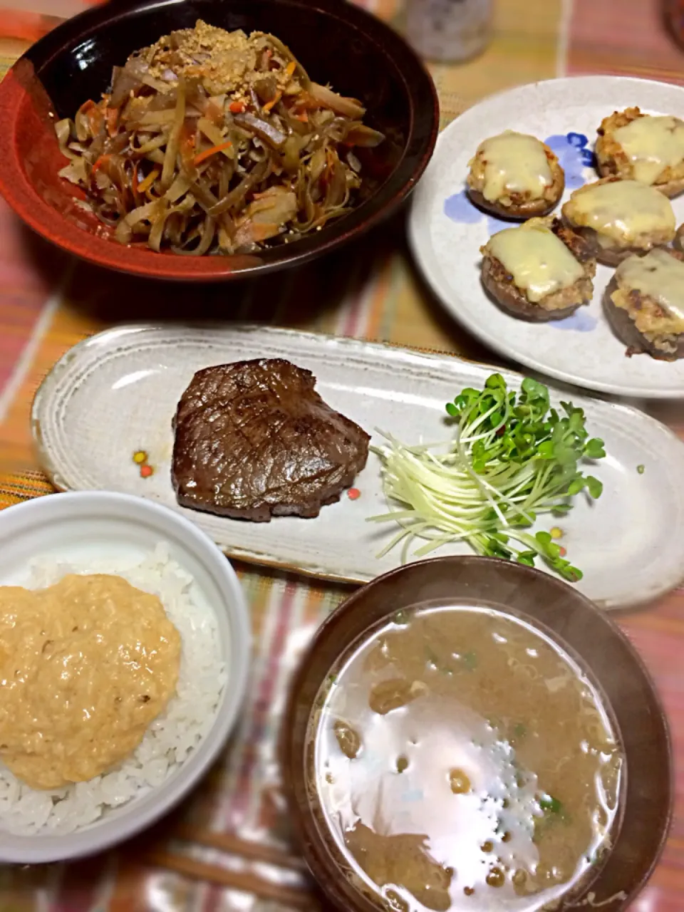 ステーキ☆ 椎茸の肉詰め☆ きんぴら☆ とろろご飯☆ お味噌汁☆|Naaさん