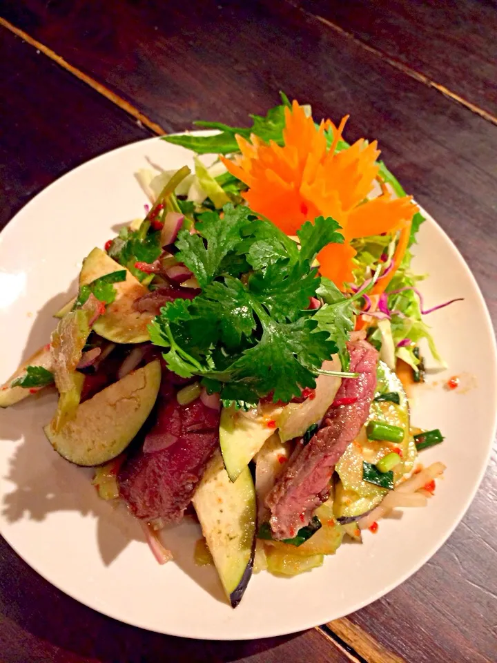 Thai beef salad|Phansak Sak Najaさん