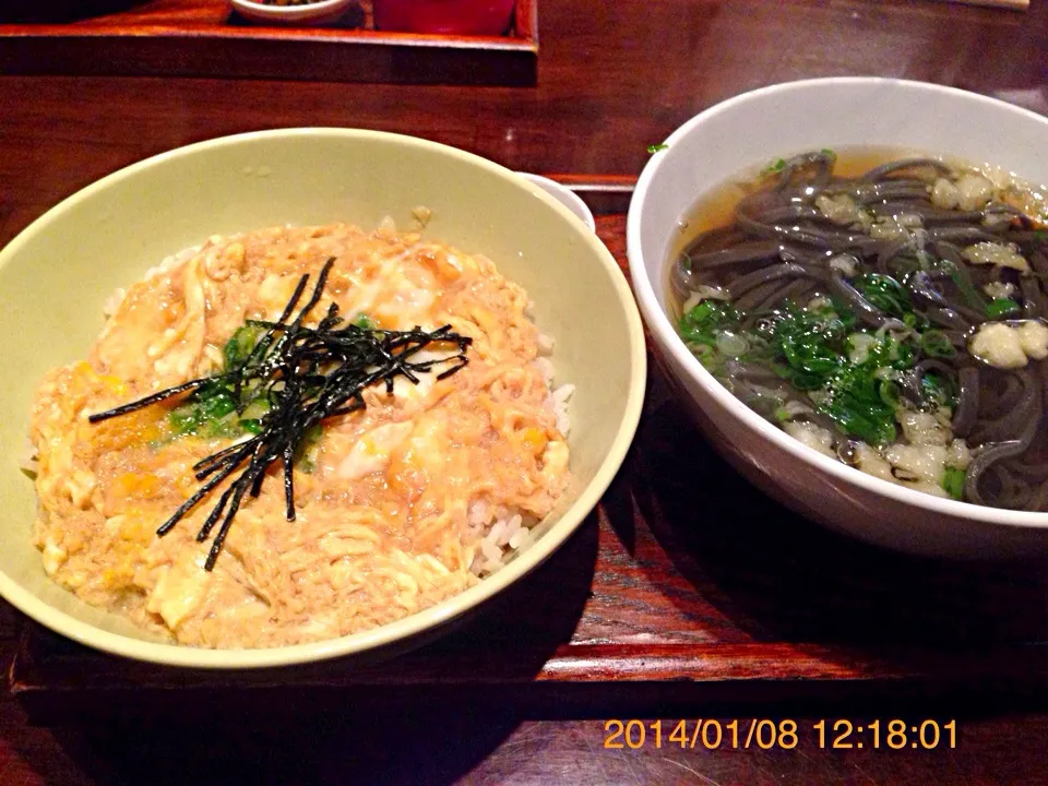 親子丼とクロうどん|コージ💫さん