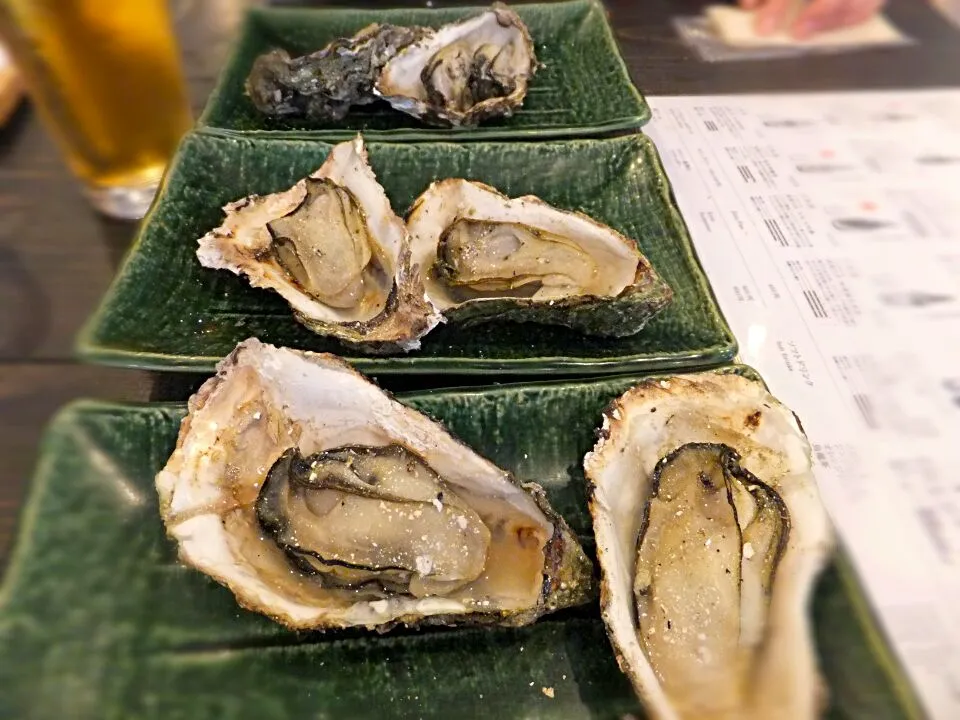 広島宮島「牡蠣屋」の焼き牡蠣|たかたかლ(^o^ლ)さん