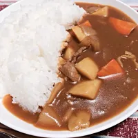 Snapdishの料理写真:りんごとハチミツカレー|ykyk555さん