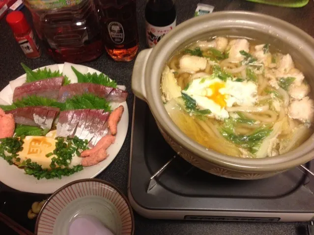 Snapdishの料理写真:鶏胸肉の鍋焼きうどん、ハマチのお刺身、焼きタラコ、男奴！✩⃛꒰⁎⁍̴◡⁍̴⁎ ॢ꒱✨|サソリさん