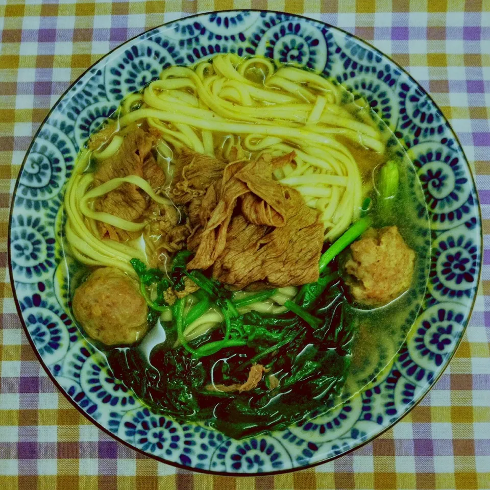 Snapdishの料理写真:咖喱牛肉汤面|味食菌さん