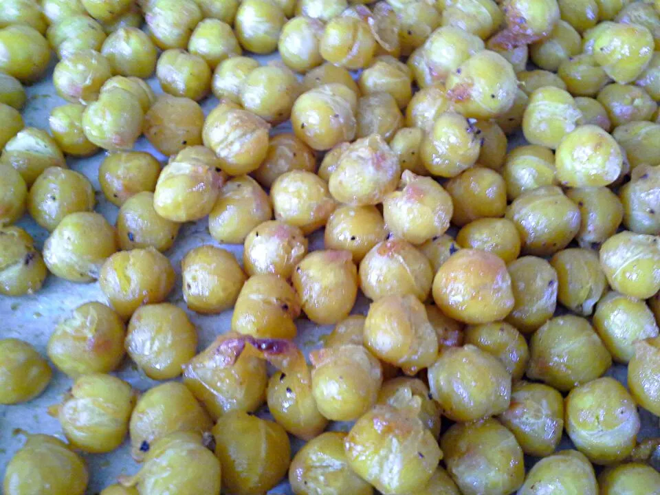 Sweet n spicy roasted chickpeas|Fe's kitchenさん