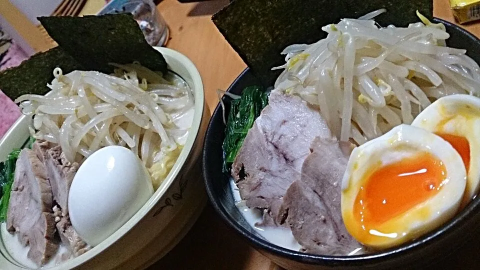 Snapdishの料理写真:とんこつラーメン|Tomomi Matsuzakiさん