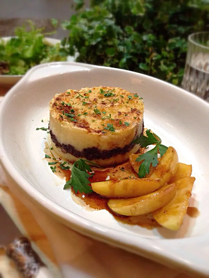 Blood sausage and potato parmentier with sauté apple|rick chanさん