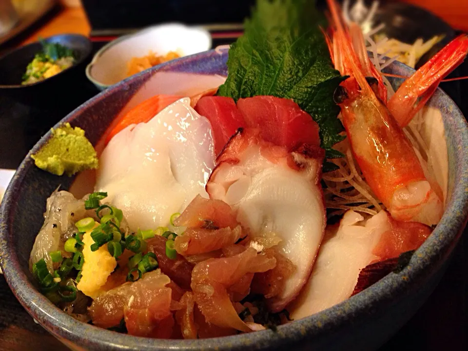 ＠沼津たんぱく大国「海鮮丼」|TETSU♪😋さん