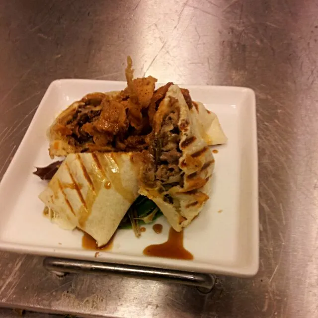 Philly-cheese steak wrap w/ fried onion & my secret sauce|Anthony G. Randallさん