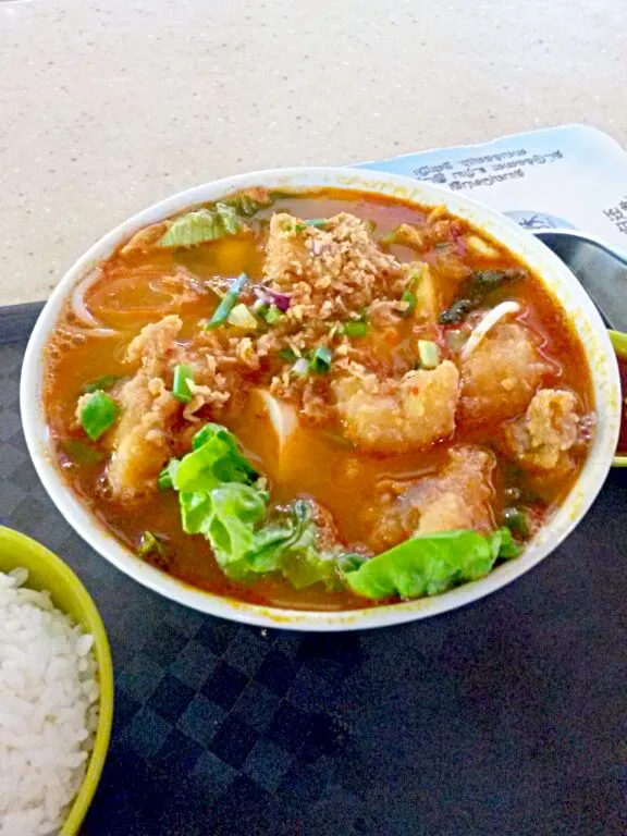 tomyam fried fish meat soup|henryさん