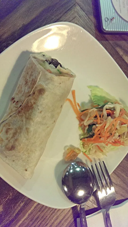 Caesar chicken with mushroom wrap|Jietingさん