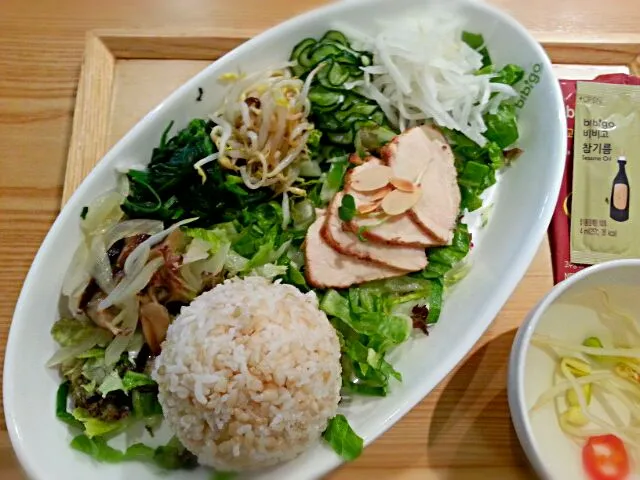 bibigo salad|ashleyさん