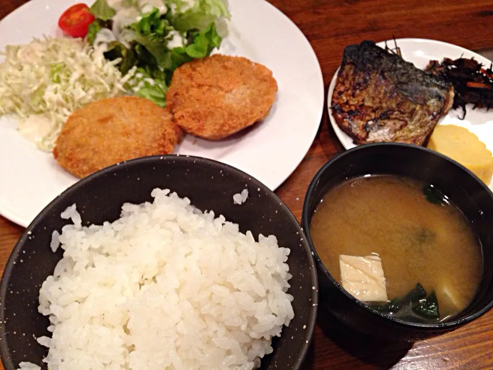 メンチカツと焼き鯖。|liccaさん