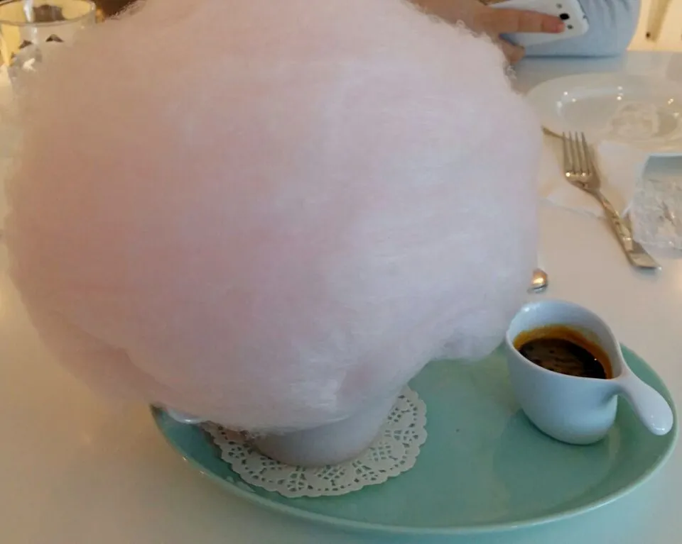 Pink cotton candy affogato!
cute~~♡|changeさん