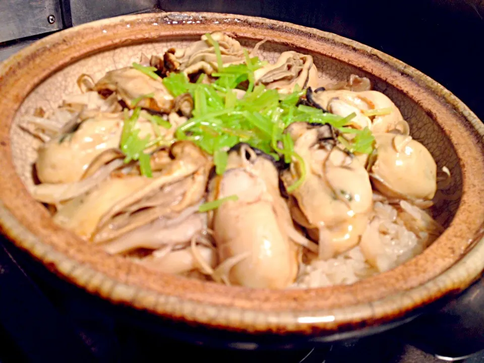 牡蠣舞茸牛蒡土鍋御飯|炊かれたいオトコ おこん 小栁津さん