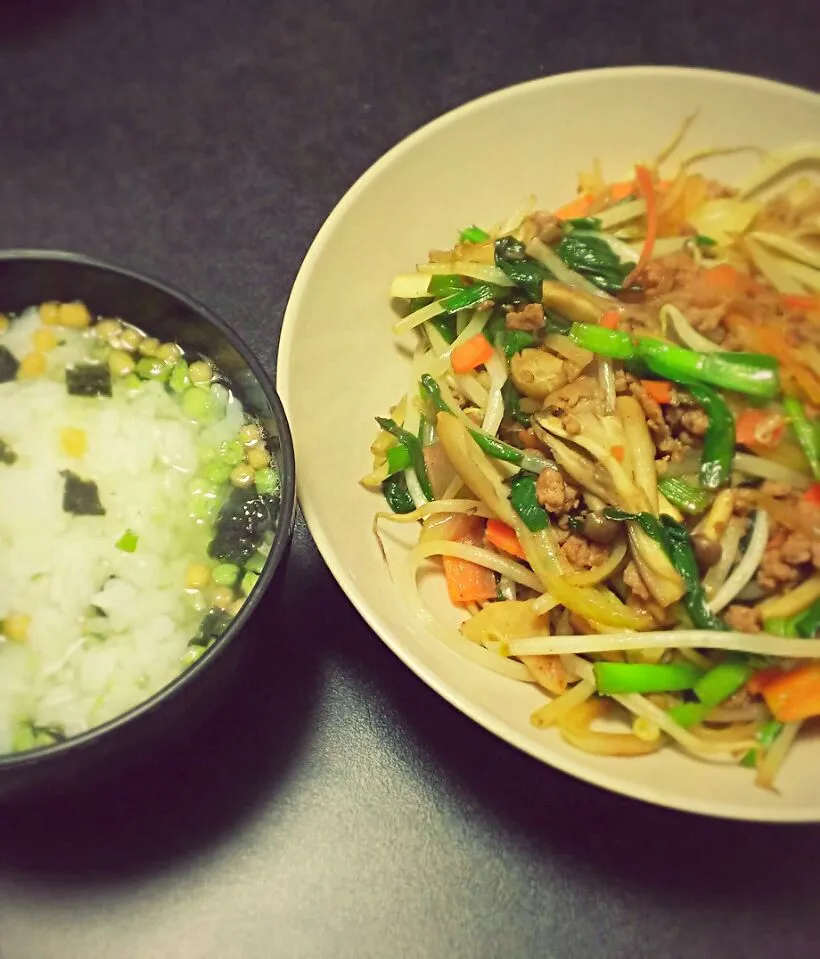 Snapdishの料理写真:かき氷シロップ(みぞれ)で甘辛ひき肉野菜炒め&わさび茶漬け|こねえちゃんさん