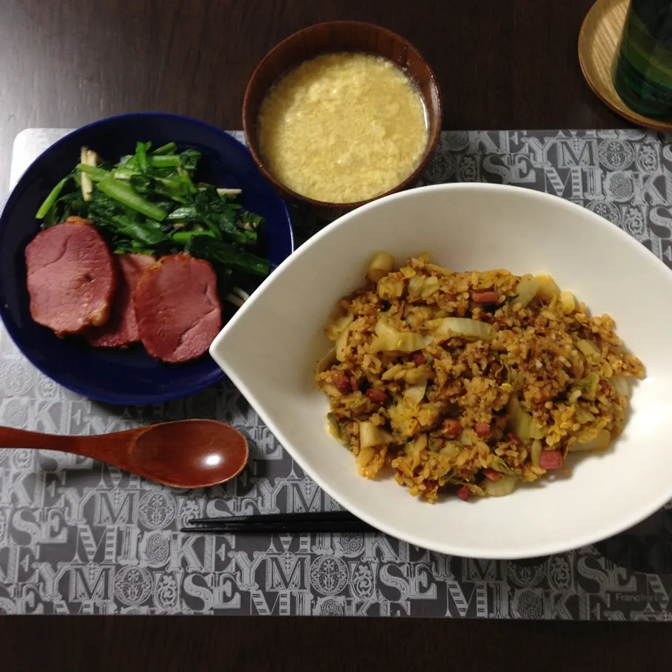 キムチチャーハンと青菜炒めと黒豚ハムと卵スープ|kanaさん