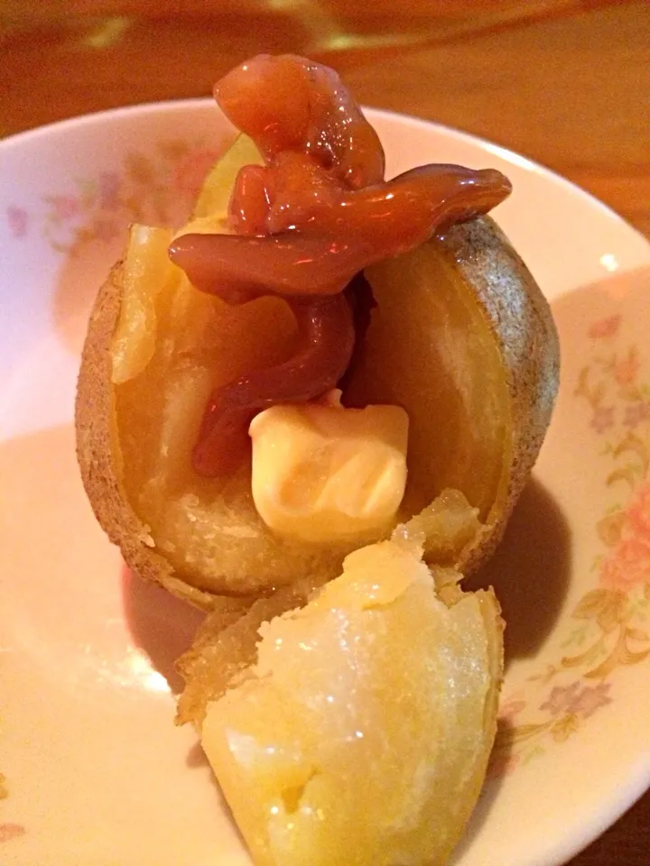 Snapdishの料理写真:Steamed Hokkaido potato with salted squid and butter|Ong Sor Fernさん