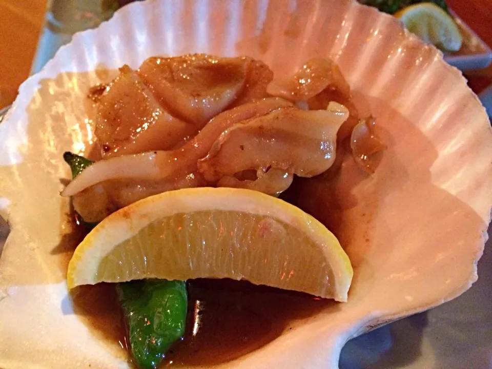 Snapdishの料理写真:Scallop with butter and soy sauce|Ong Sor Fernさん