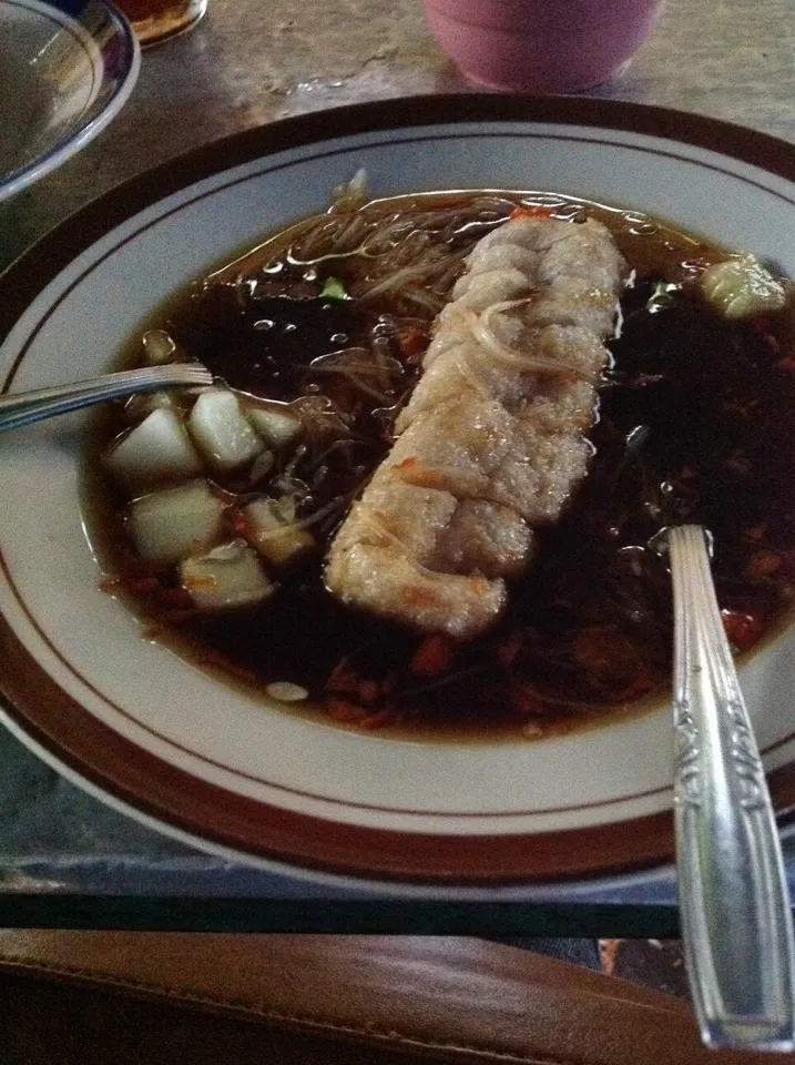 pempek palembang with sour spicy sauce|diyan candraさん