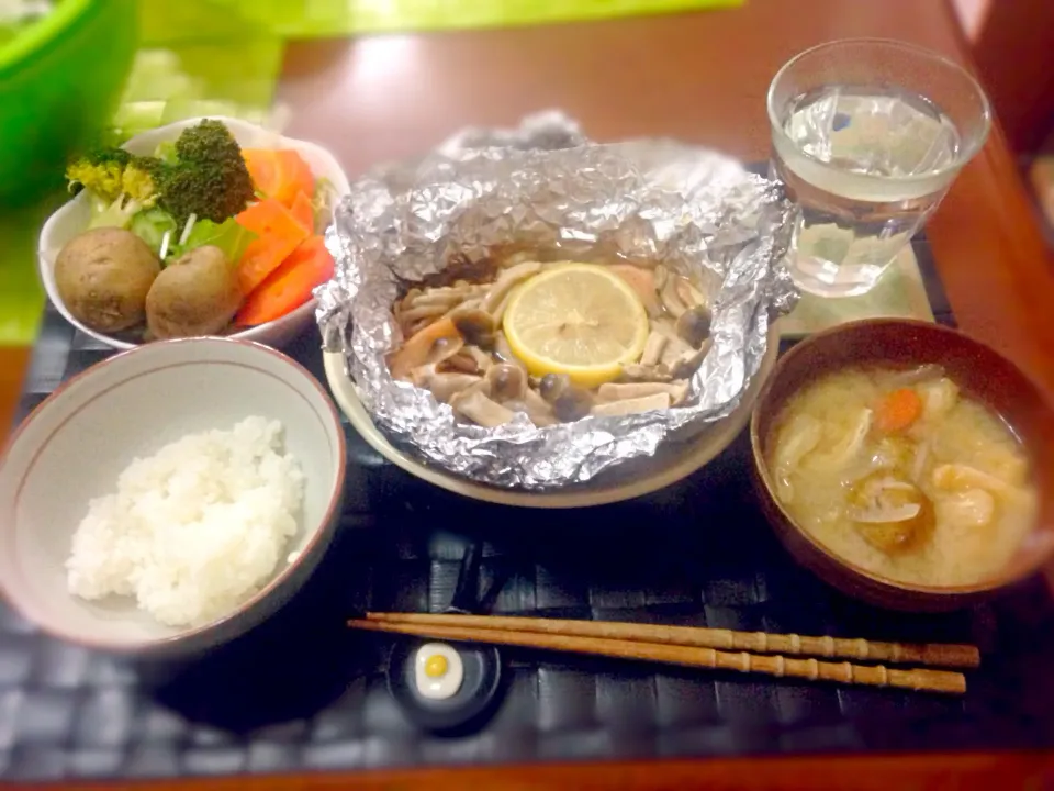 🍋鮭のハラスとホタテのレモン＆バター🐮ホイル焼き🐟|マニラ男さん